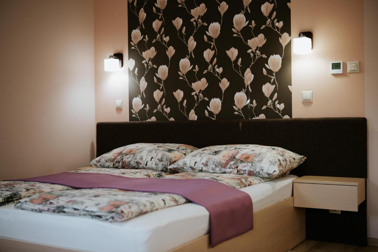 Németh Apartmanházak Mórahalom Extérieur photo